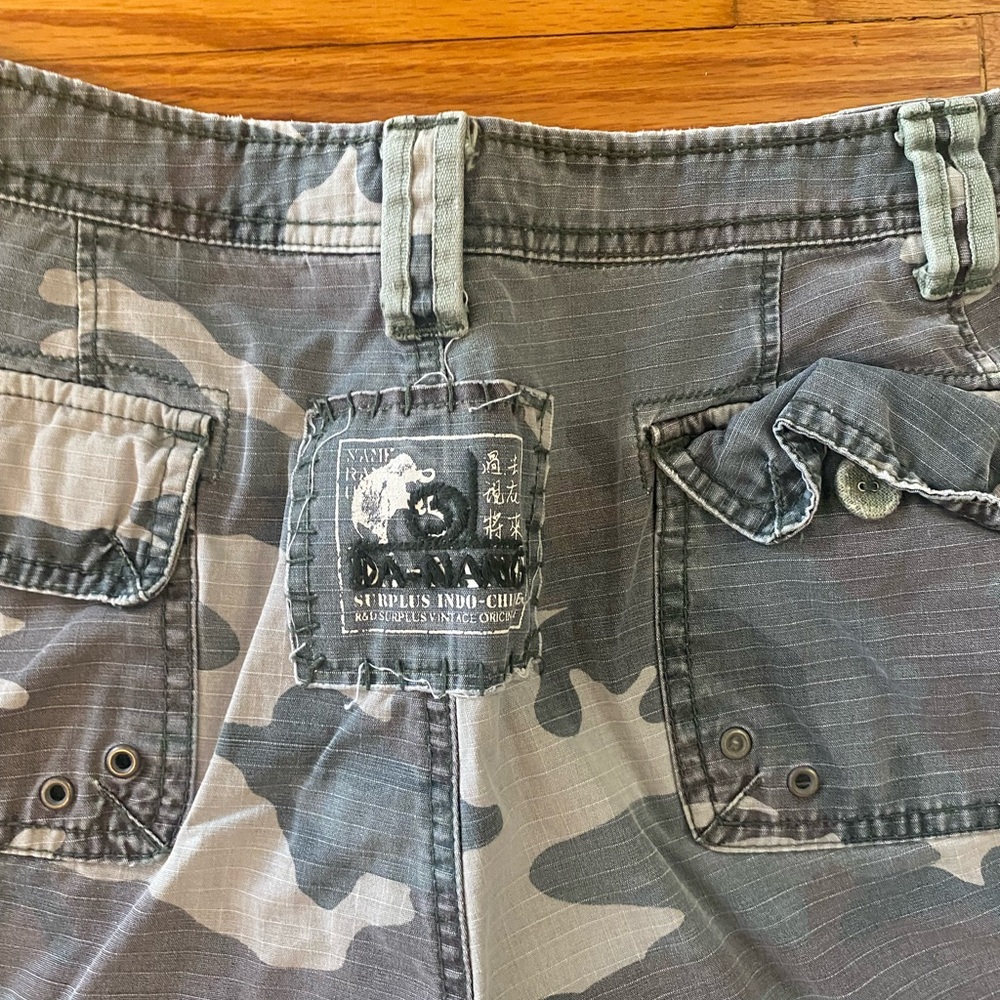 DaNang Women's Camouflage Shorts L - Picture 4 of 4